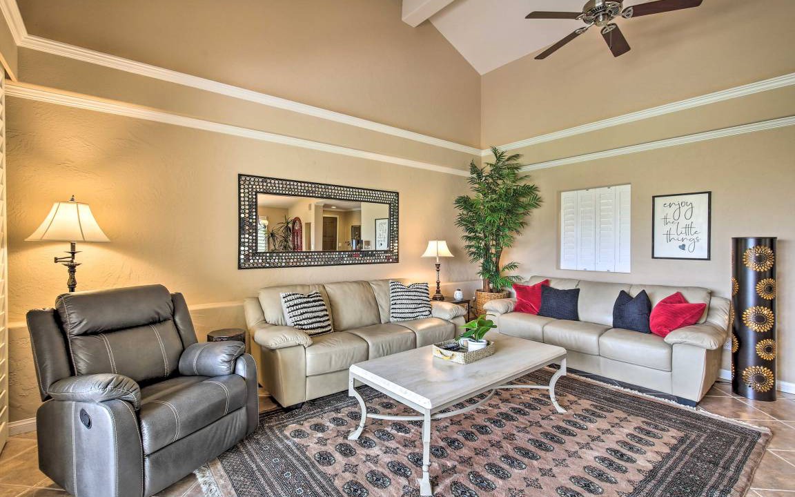 Photo of Livingroom in Palm Desert