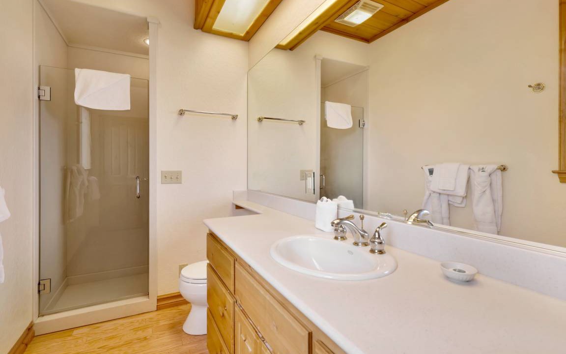 Photo of Bathroom in Castle Glen Estates