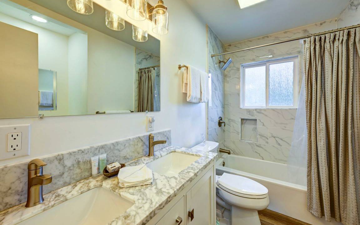Photo of Bathroom in Oakhurst