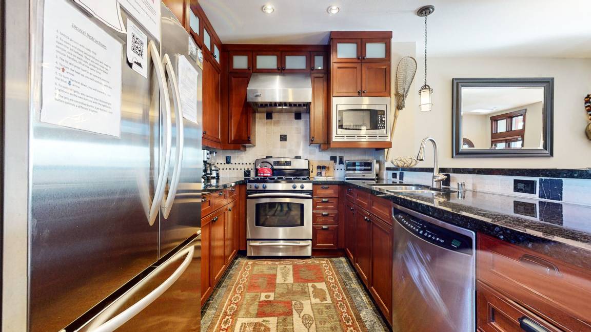 Photo of Kitchen in Mammoth Lakes