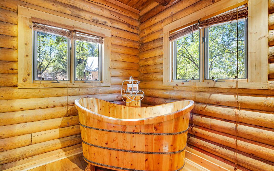 Photo of Bathroom in Groveland