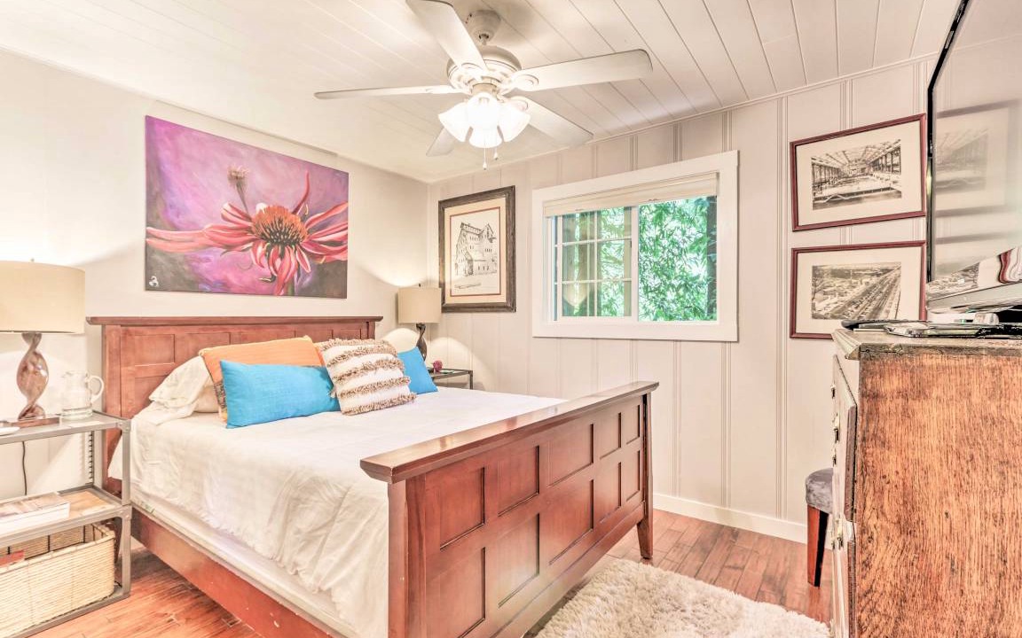 Photo of Bedroom in Guerneville