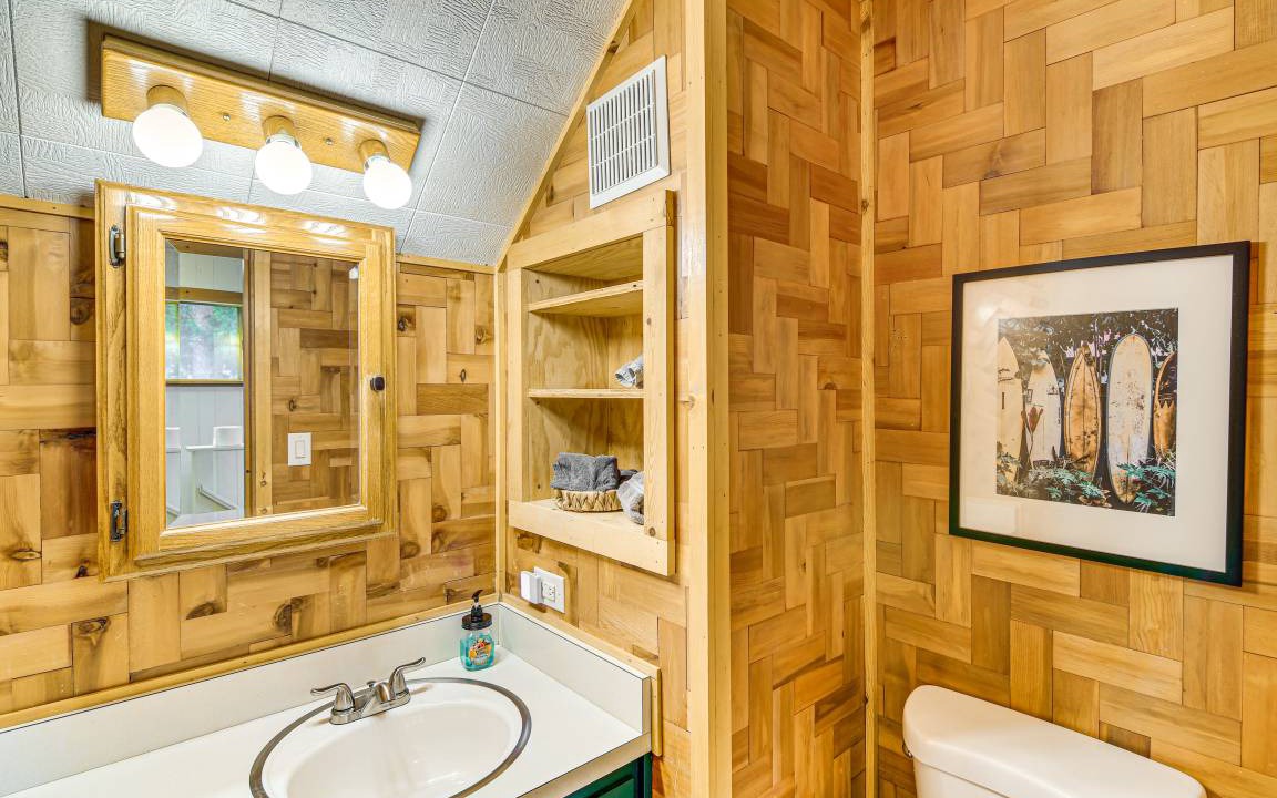 Photo of Bathroom in Graeagle