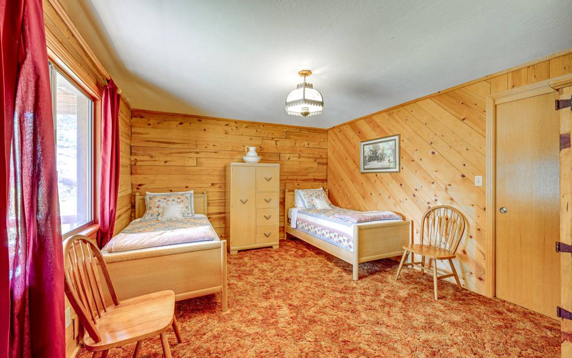 Photo of Bedroom in Badger