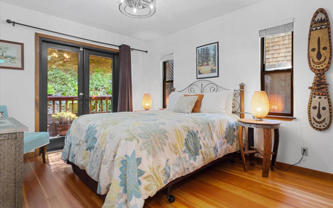 Photo of Bedroom in Guerneville