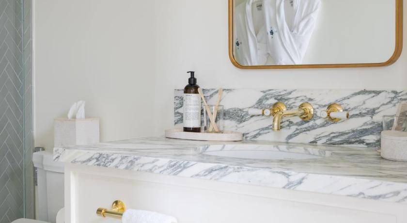 Photo of Bathroom in Carmel Point