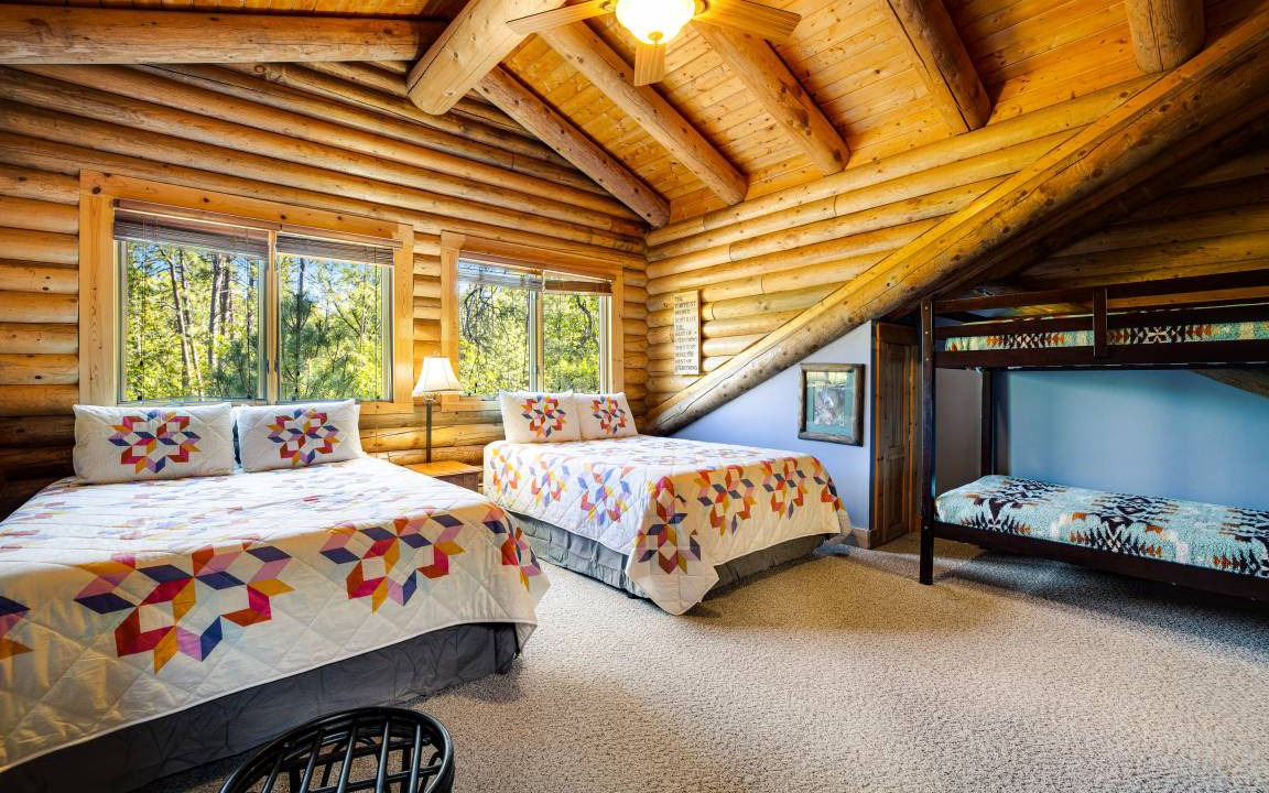 Photo of Bedroom in Groveland