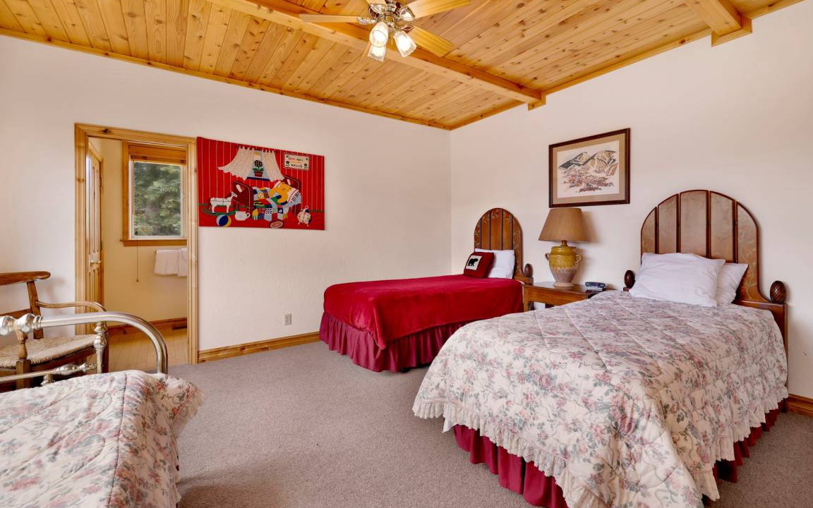 Photo of Bedroom in Castle Glen Estates