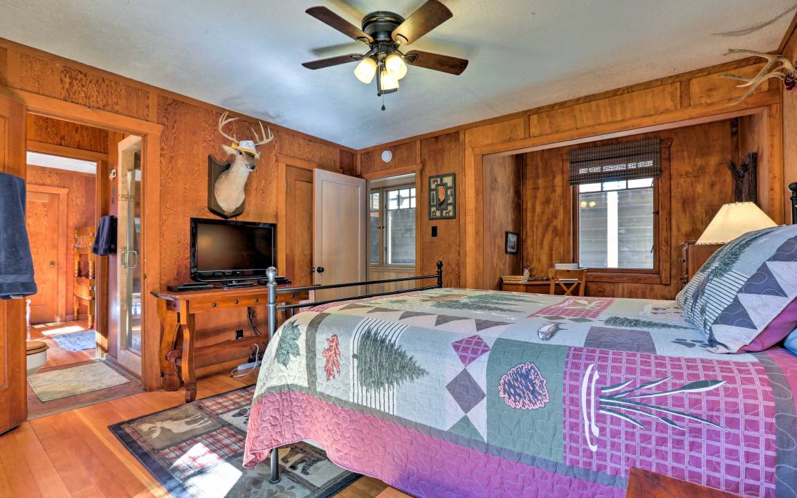 Photo of Livingroom in Brockway