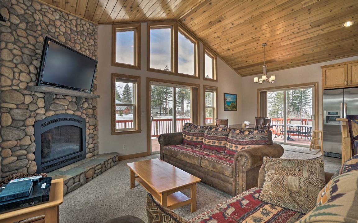 Photo of Livingroom in Mountain View Estates