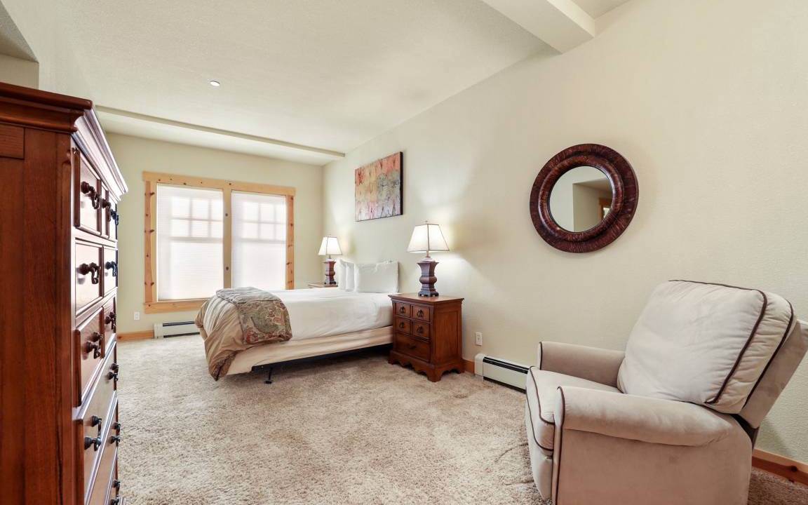 Photo of Bedroom in Kirkwood