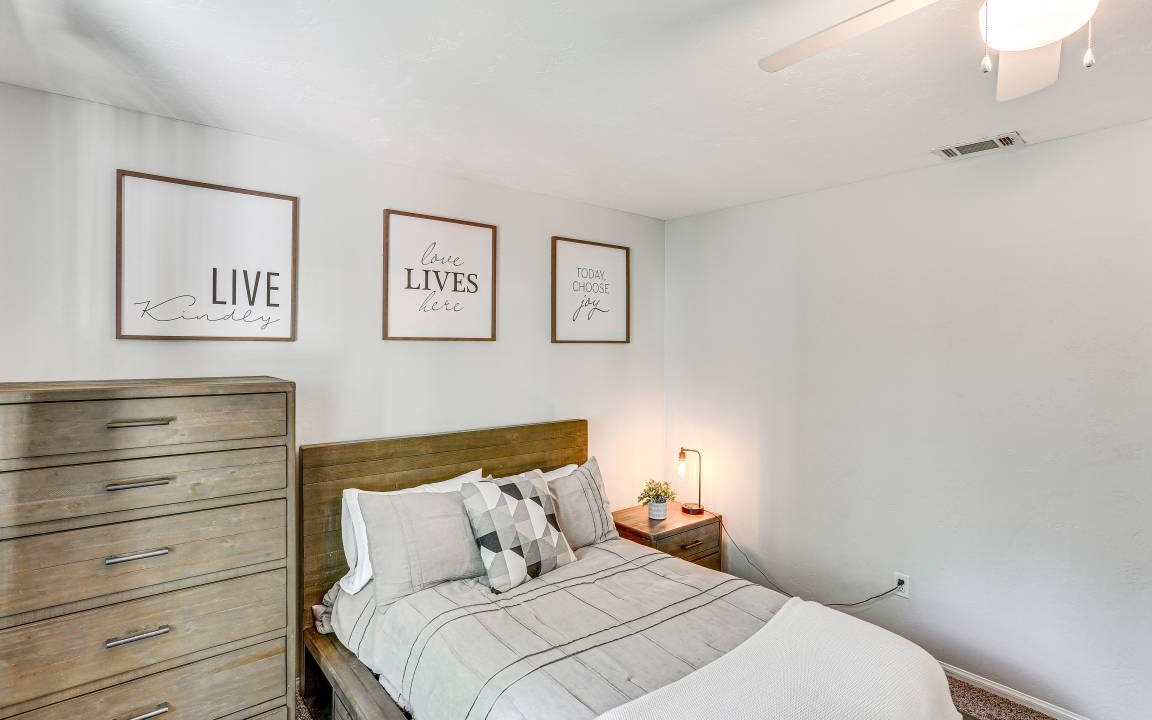 Photo of Bedroom in Crestline