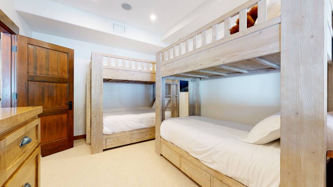 Photo of Bedroom in Woodwinds