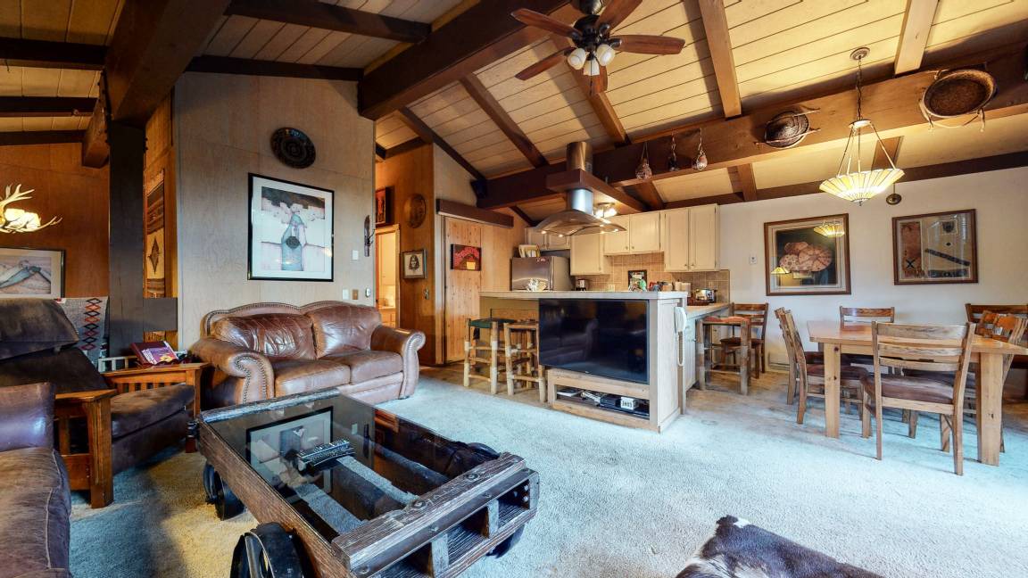 Photo of Livingroom in Mammoth Lakes