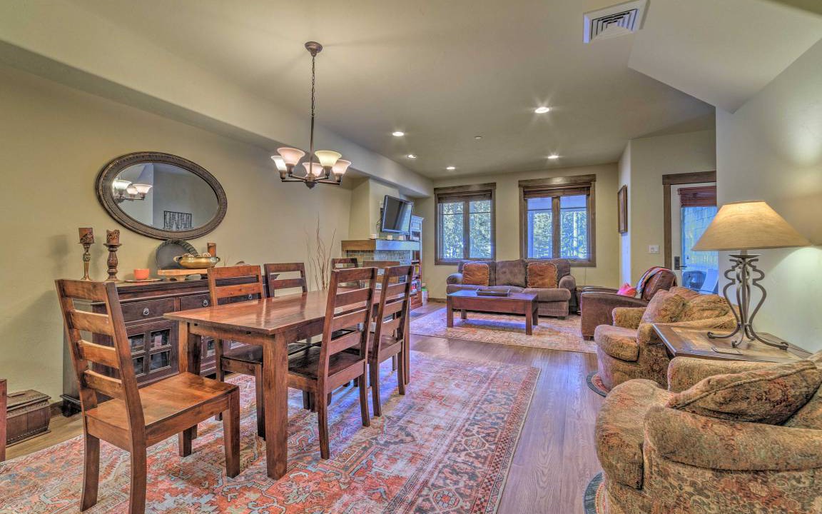Photo of Livingroom in Woodwinds