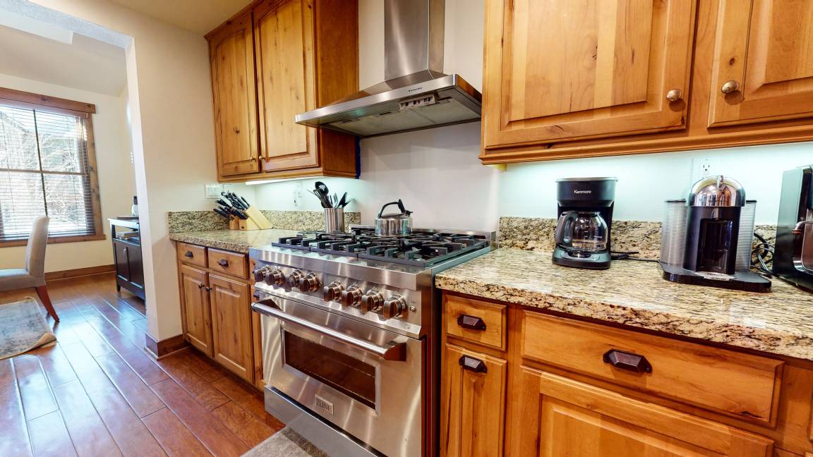 Photo of Kitchen in Mammoth Lakes