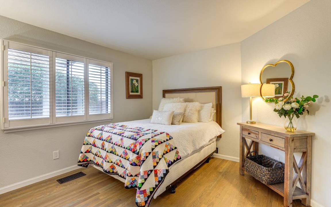 Photo of Bedroom in Vichy Springs