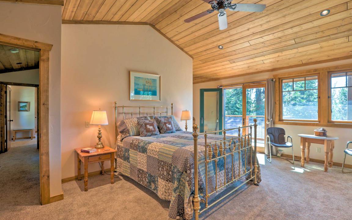 Photo of Livingroom in Brockway