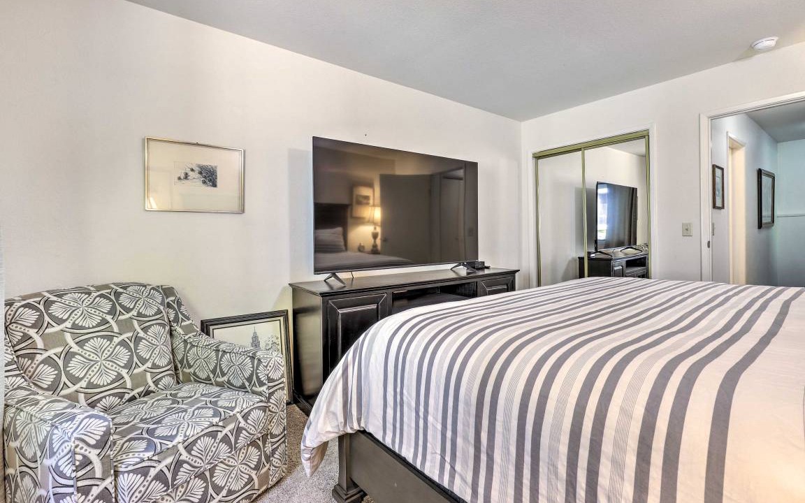 Photo of Bedroom in Guerneville