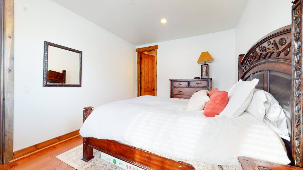 Photo of Bedroom in Mammoth Lakes