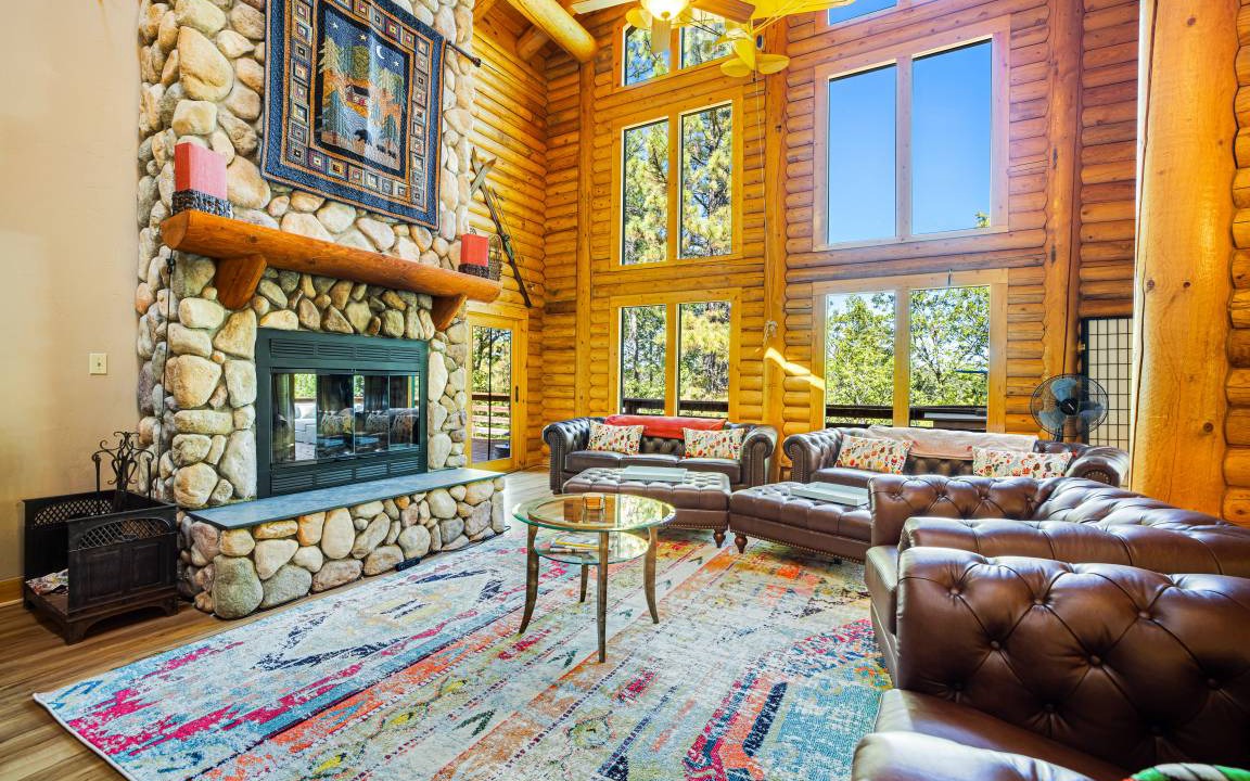 Photo of Livingroom in Groveland
