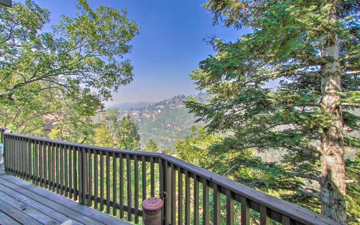 Photo of Patio Balcony in Lake Arrowhead