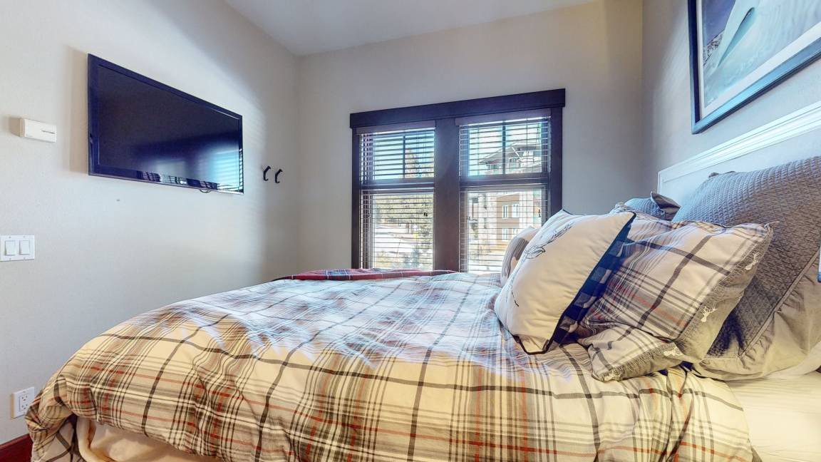 Photo of Bedroom in Mammoth Lakes