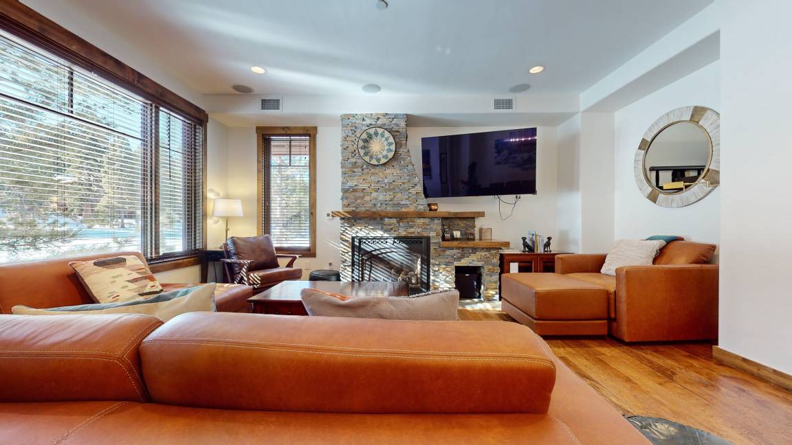 Photo of Livingroom in Woodwinds