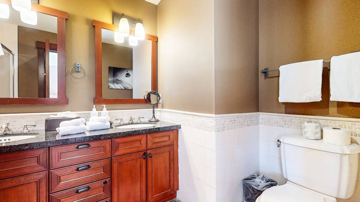 Photo of Bathroom in Mammoth Lakes