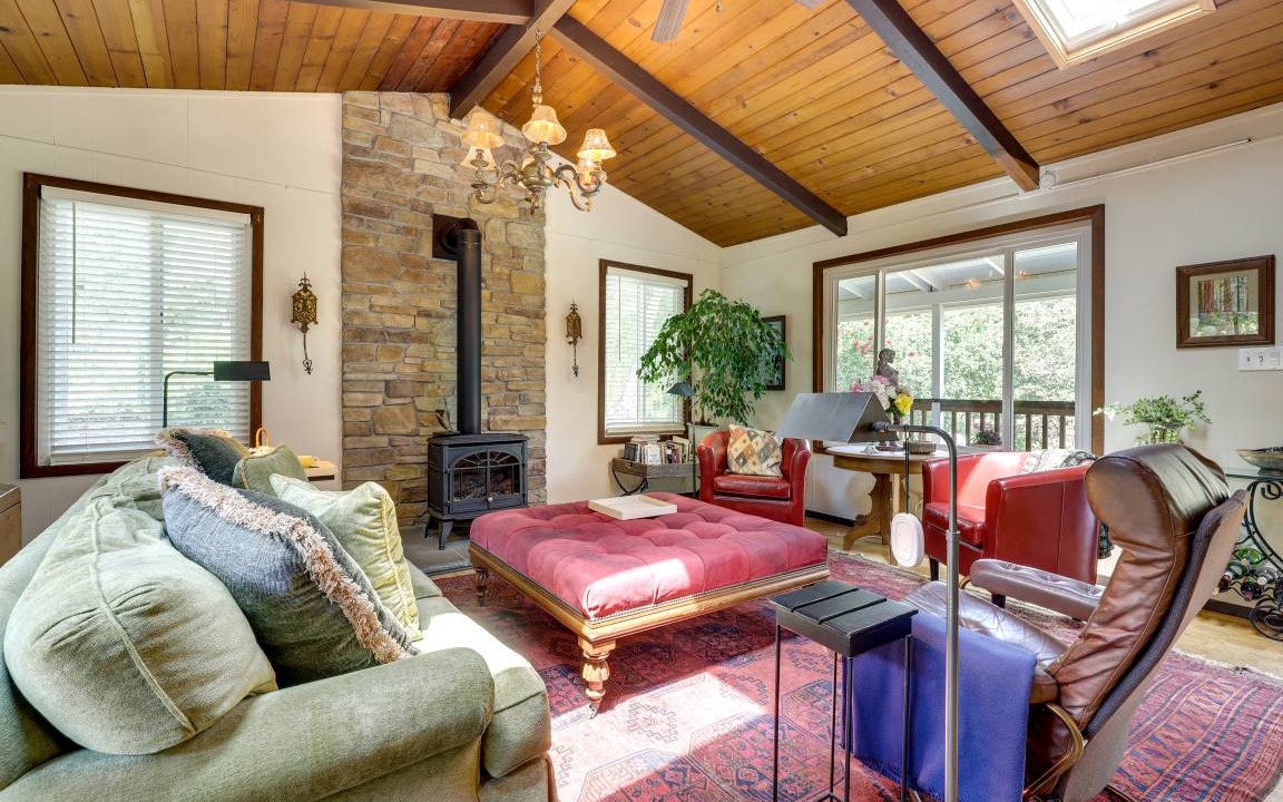 Photo of Livingroom in Glen Ellen