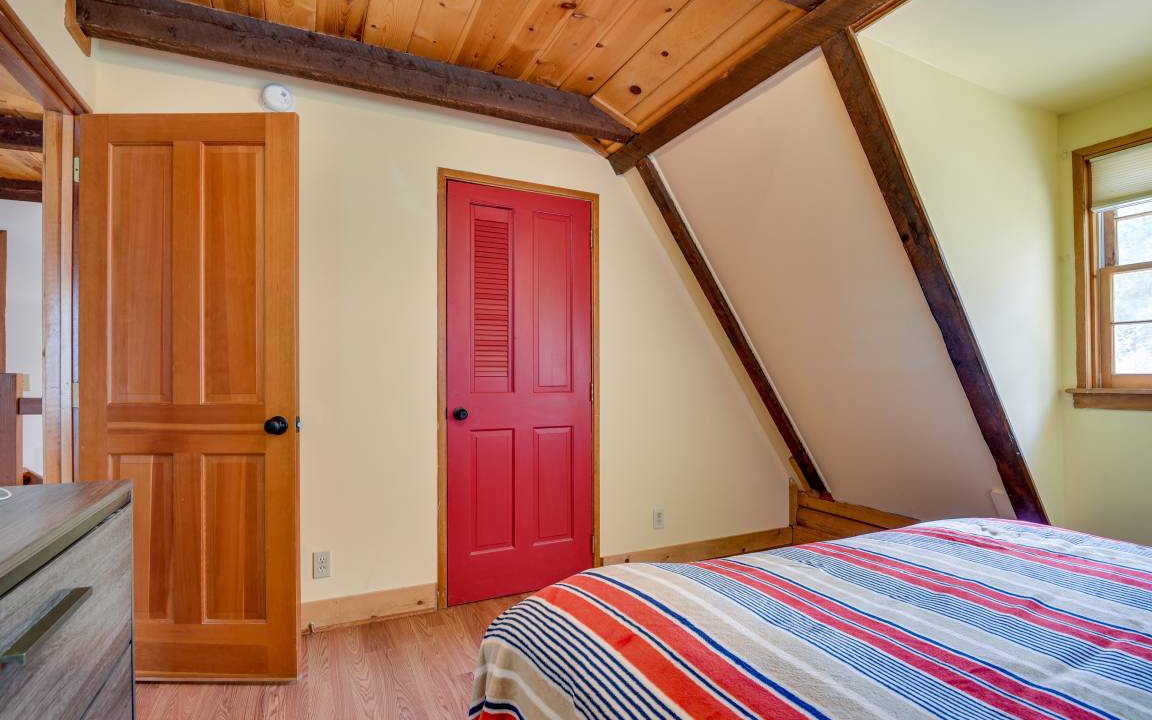 Photo of Bedroom in Pine Mountain Club