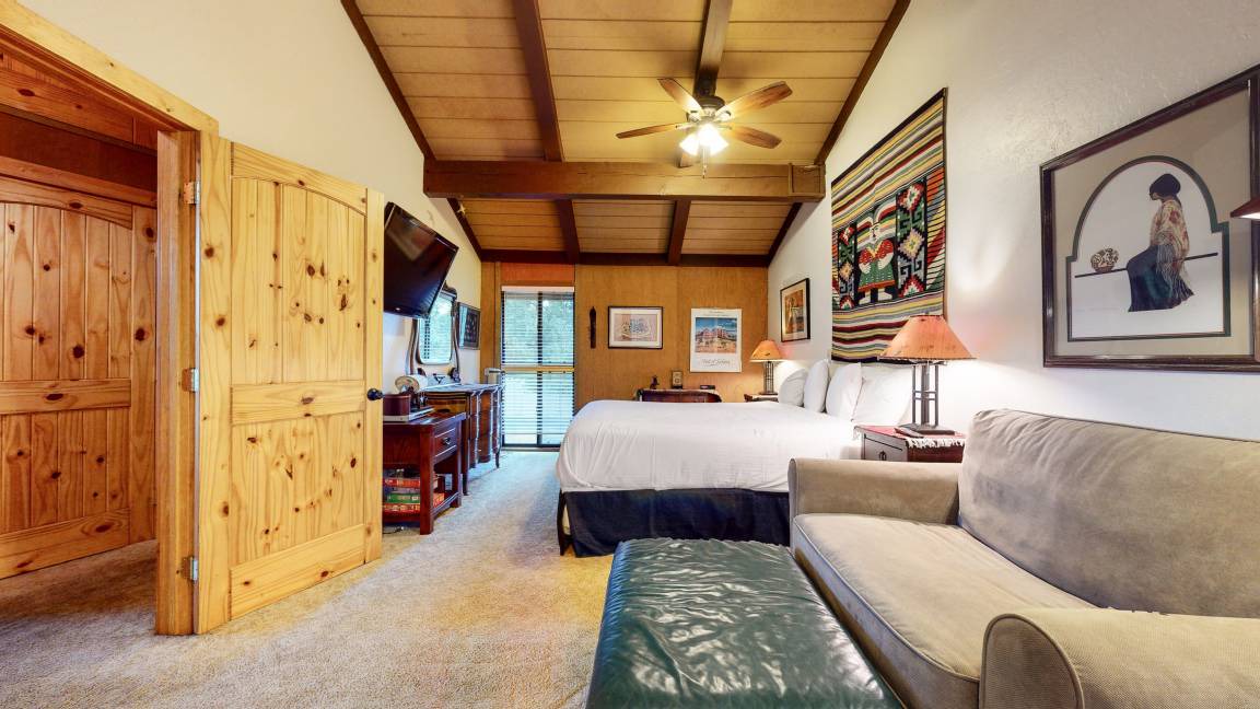 Photo of Bedroom in Mammoth Lakes