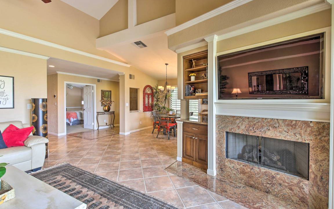 Photo of Livingroom in Palm Desert