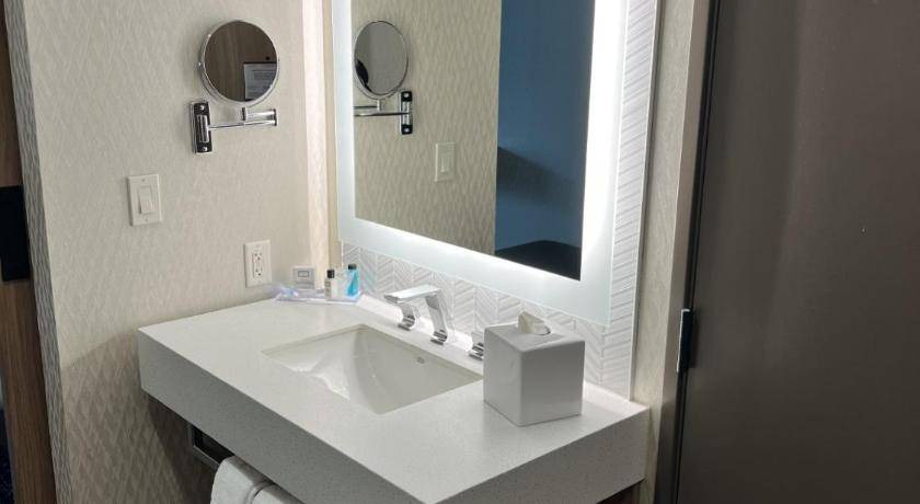 Photo of Bathroom in Redwood Valley