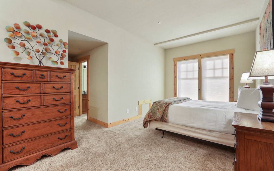 Photo of Bedroom in Kirkwood