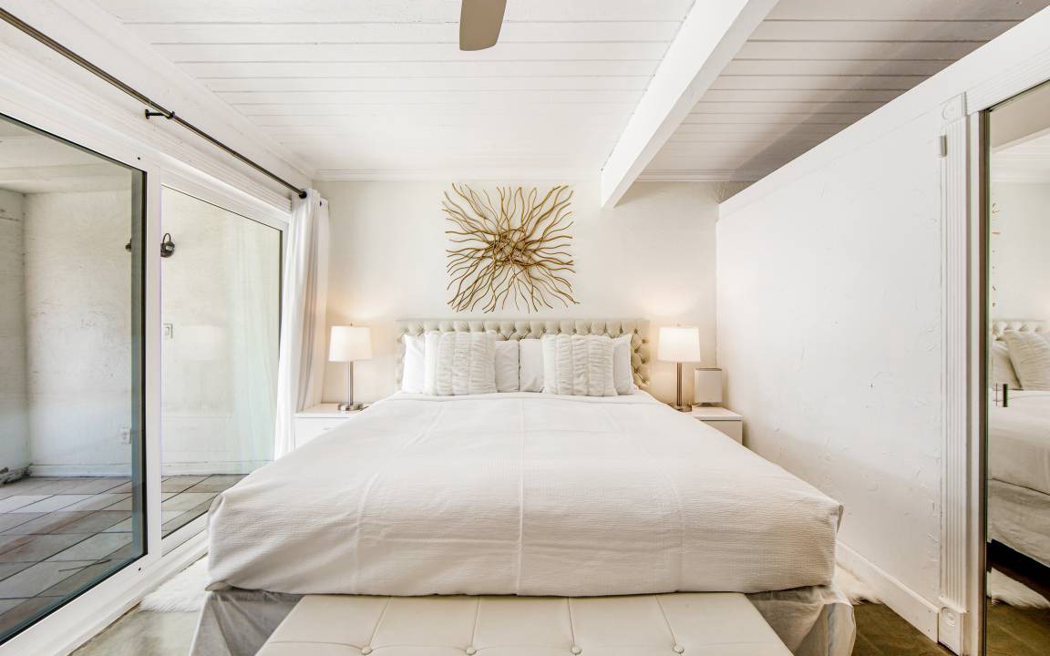 Photo of Bedroom in Racquet Club Estates