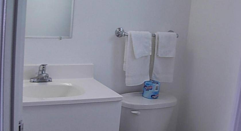 Photo of Bathroom in Willows
