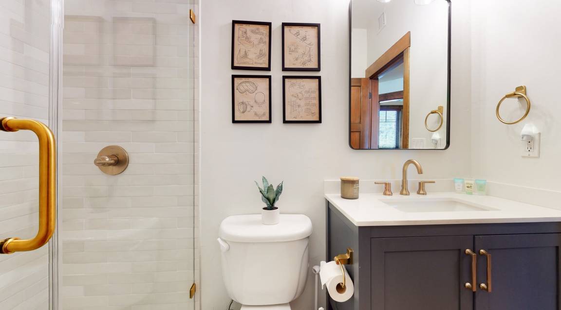Photo of Bathroom in Woodwinds