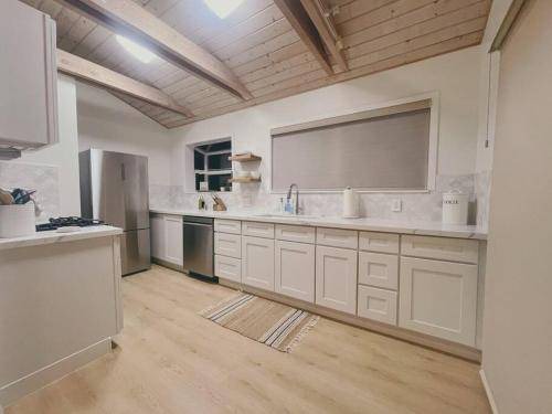 Photo of Kitchen in Summerland