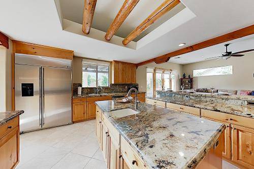 Photo of Livingroom in Desert Club Estates
