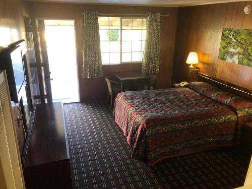 Photo of Bedroom in Willits