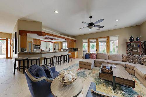 Photo of Livingroom in Desert Club Estates