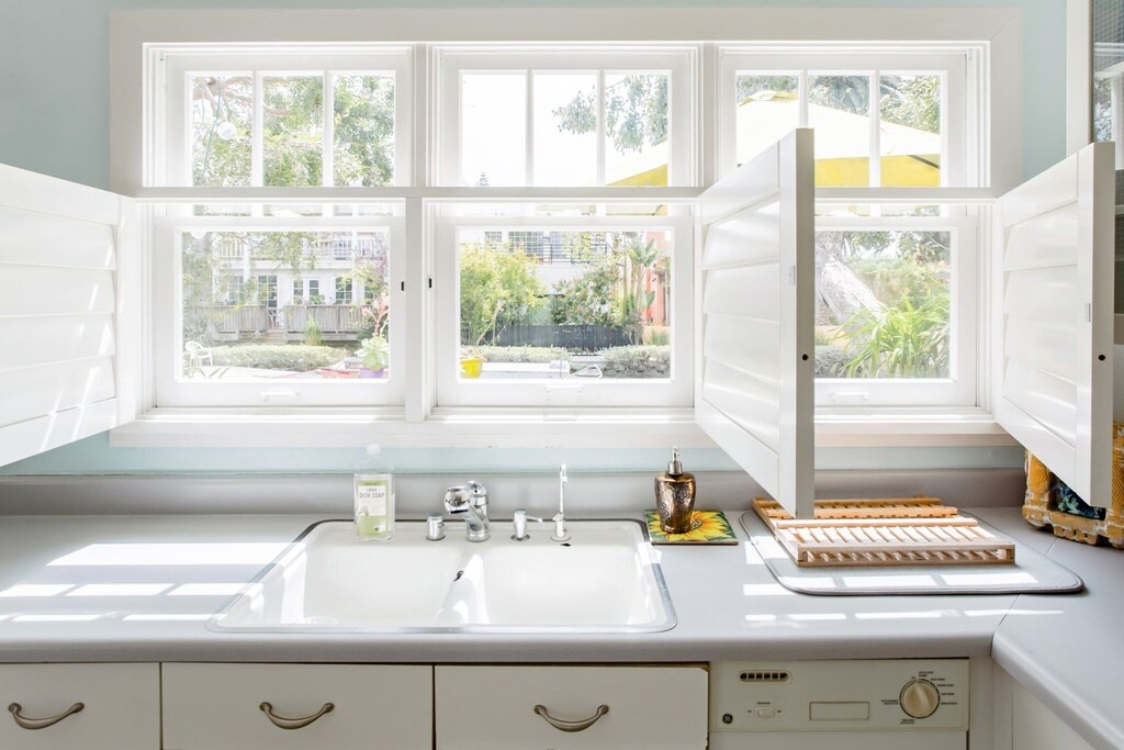 Photo of Kitchen in Venice Canals