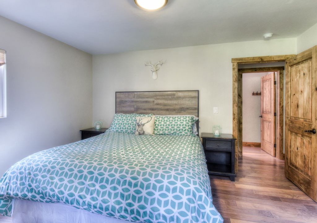 Photo of Bedroom in Tahoe Pines