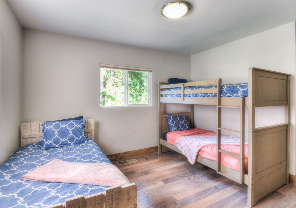 Photo of Bedroom in Tahoe Pines
