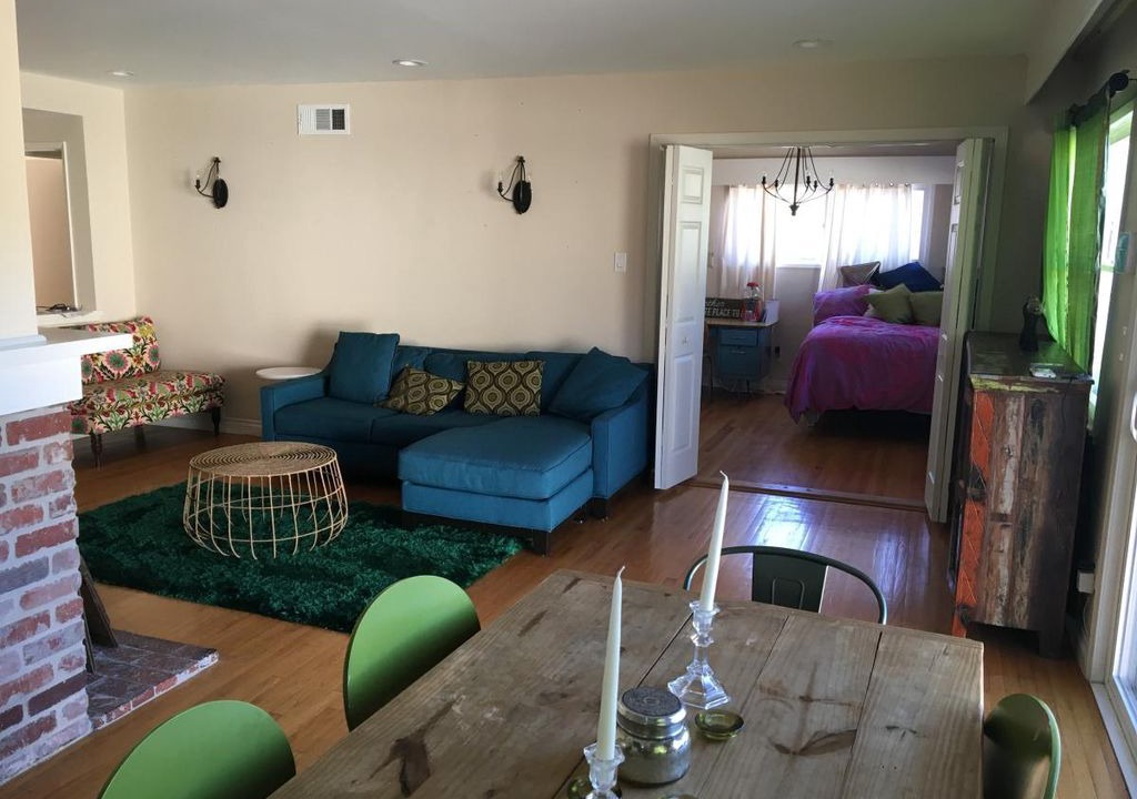 Photo of Livingroom in Reseda