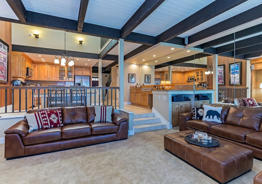 Photo of Livingroom in Brockway