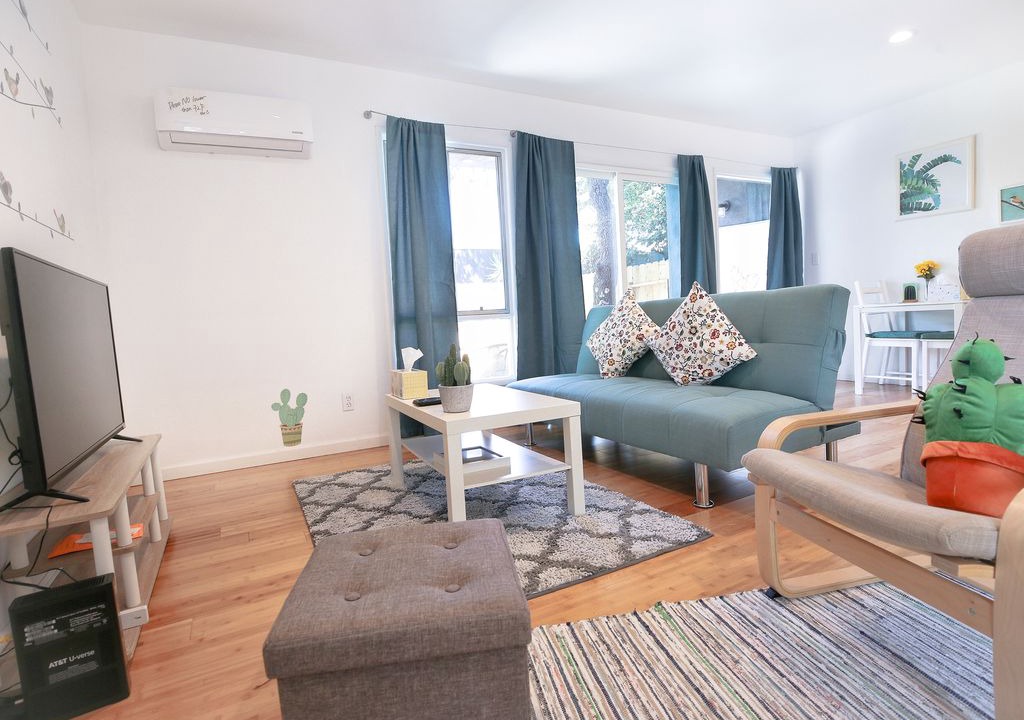 Photo of Livingroom in Silver Lake