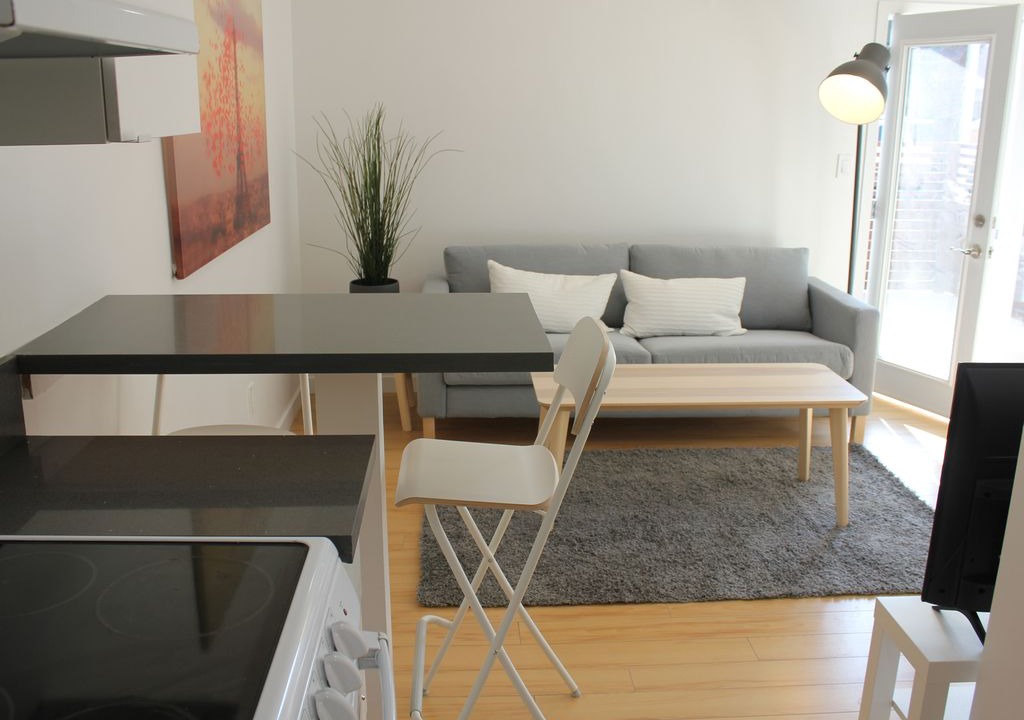 Photo of Livingroom in West Los Angeles