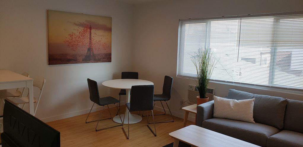 Photo of Livingroom in West Los Angeles